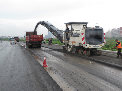 S103金東段路面大中修工程全面推進 高標準建設駛入“快車道”